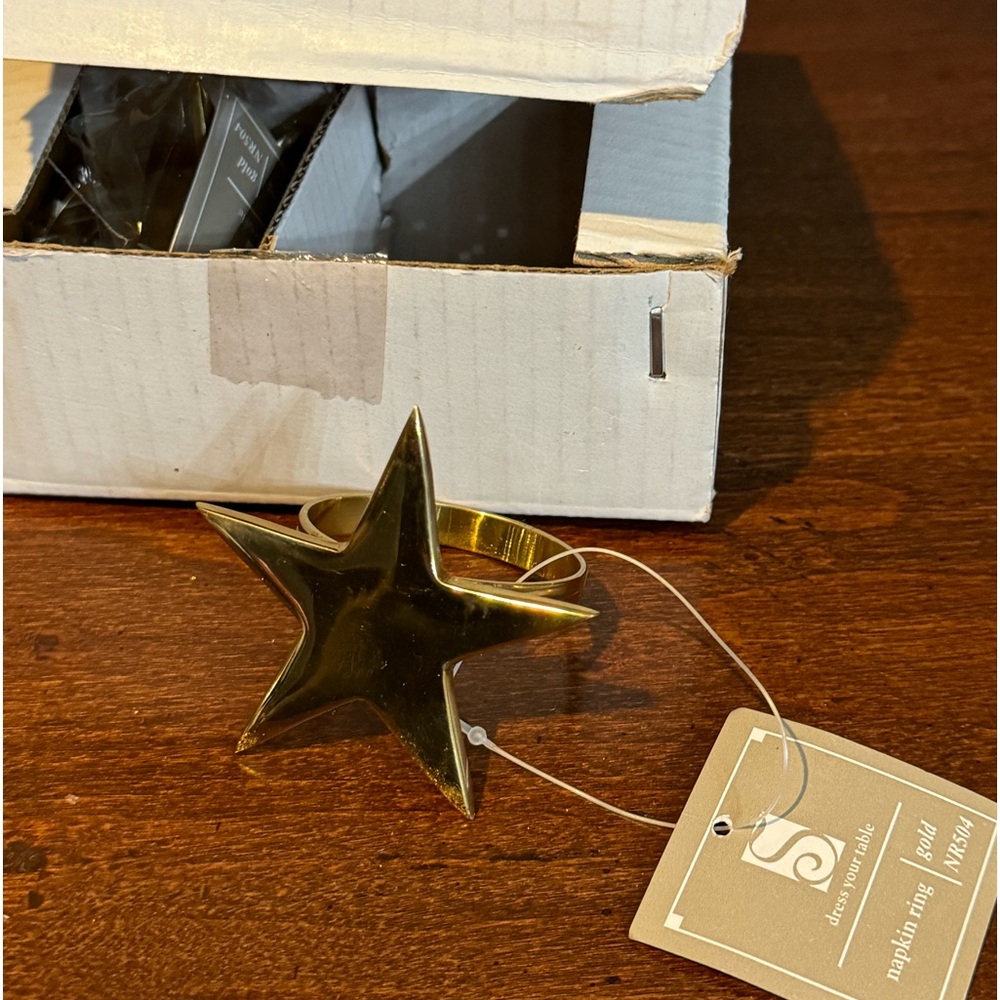 Vintage Set Of 4 Solid Brass Stars Napkin Holders Rings NWT